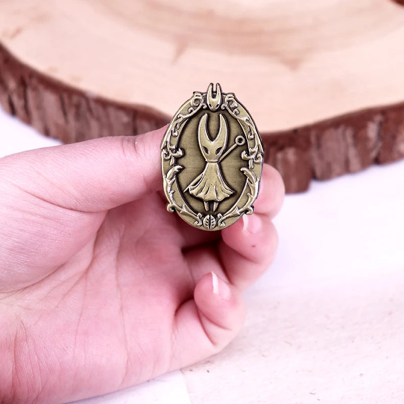 Hollow Knight: Silksong Hornet Enamel Pin – Gamer Badge