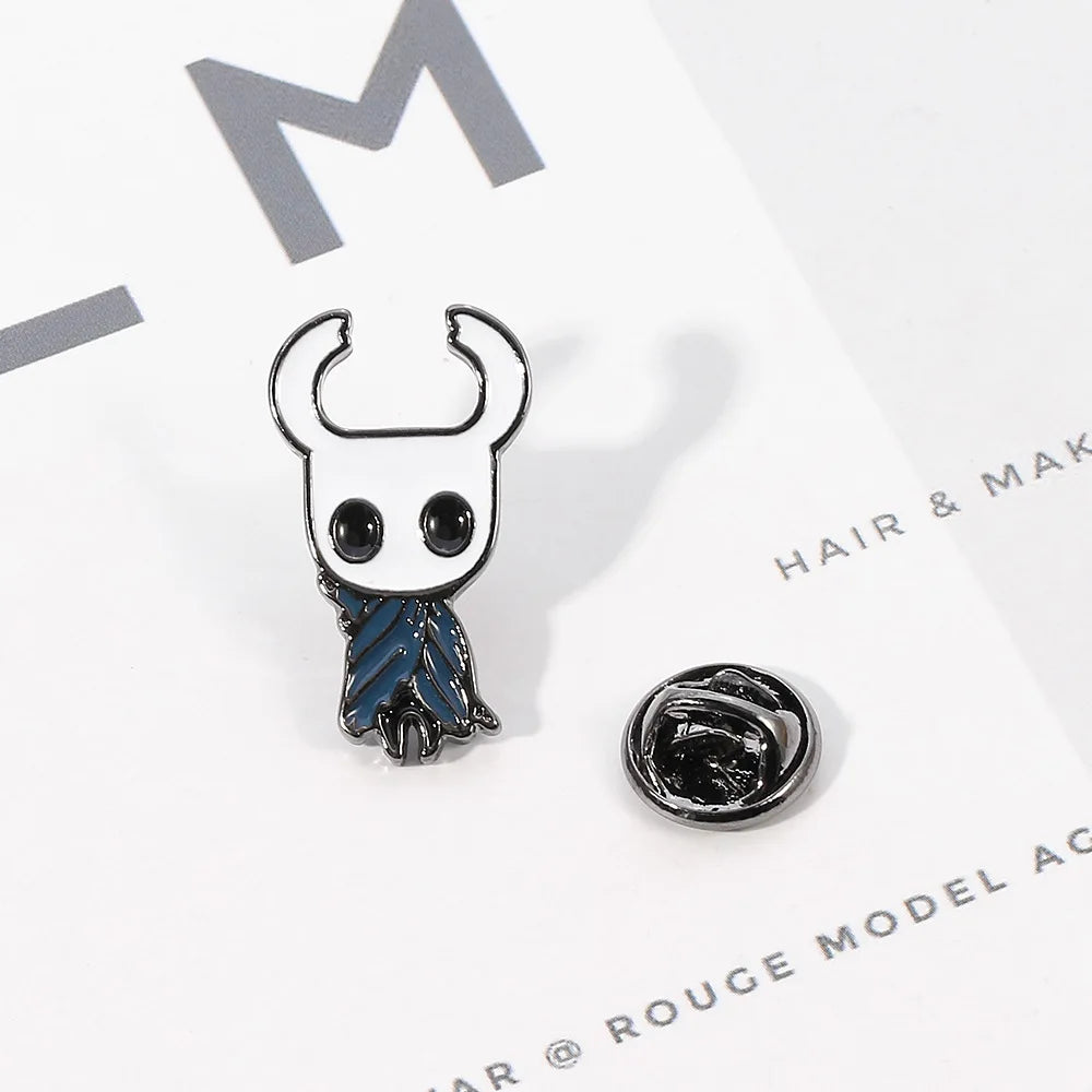 Hollow Knight Enamel Pin – Insectoid Knight Brooch