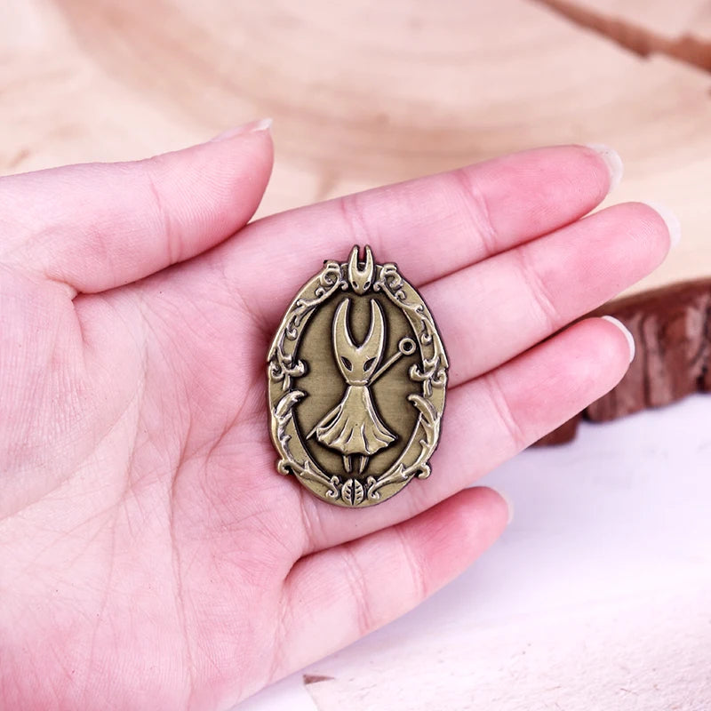 Hollow Knight: Silksong Hornet Enamel Pin – Gamer Badge